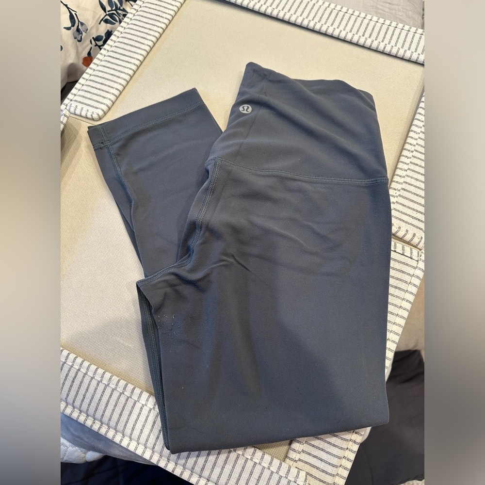 *GUC*Sz 6*lululemon Align crop 21”